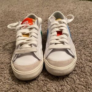 Women’s Nike Low Blazer 77 Jumbo